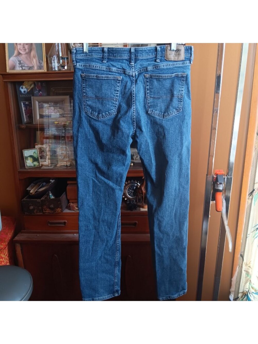 Wrangler Mens Authentic Straight Fit Jeans 35x34 Blue Denim Cotton Stretch